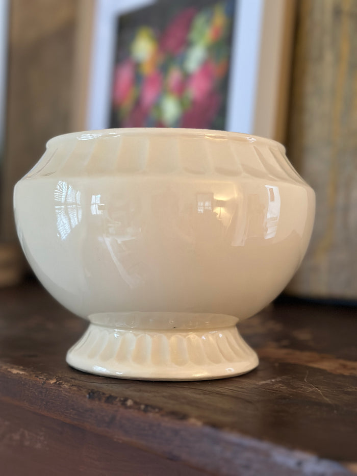 Vintage Creamy White McCoy Pottery Planter