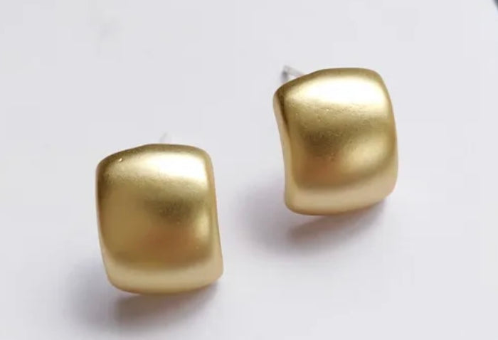 Small Matte Gold Post Earrings (FW)