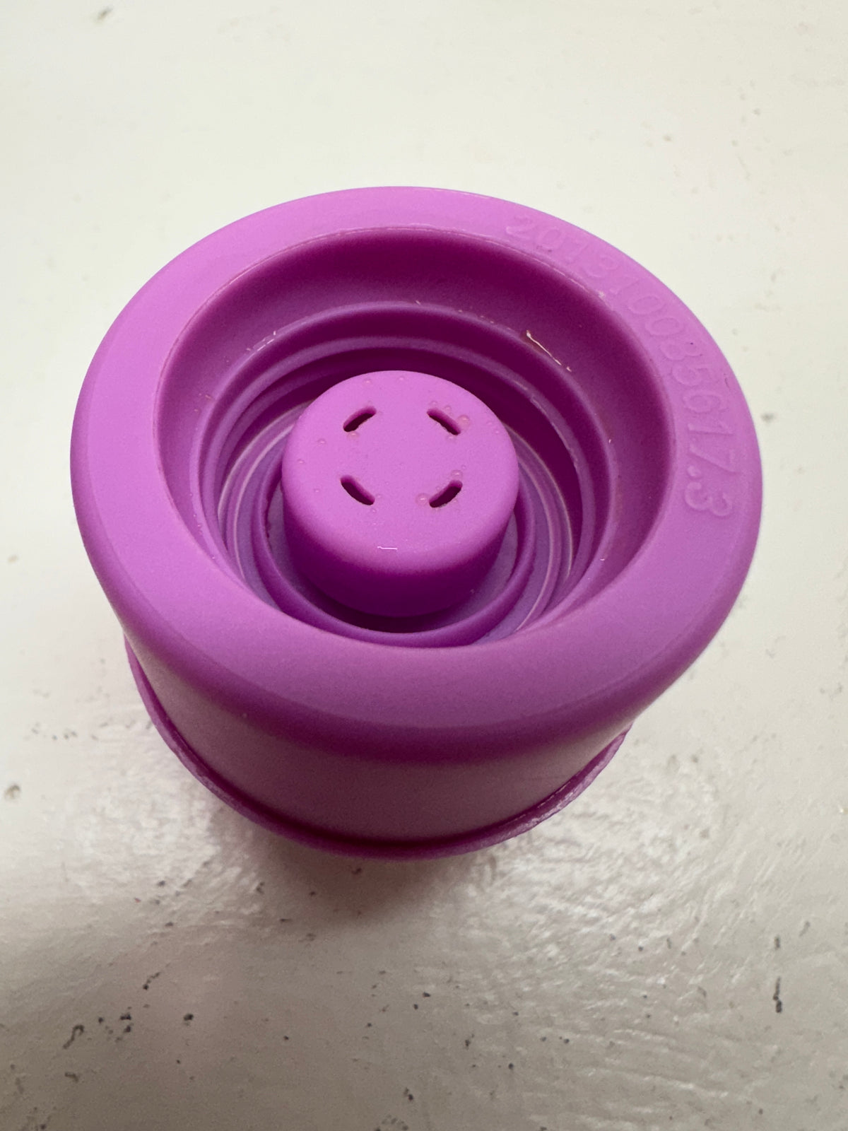 Bottle Drink Stopper Pump Lavender