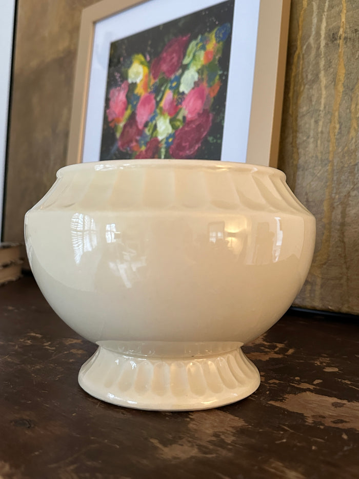 Vintage Creamy White McCoy Pottery Planter