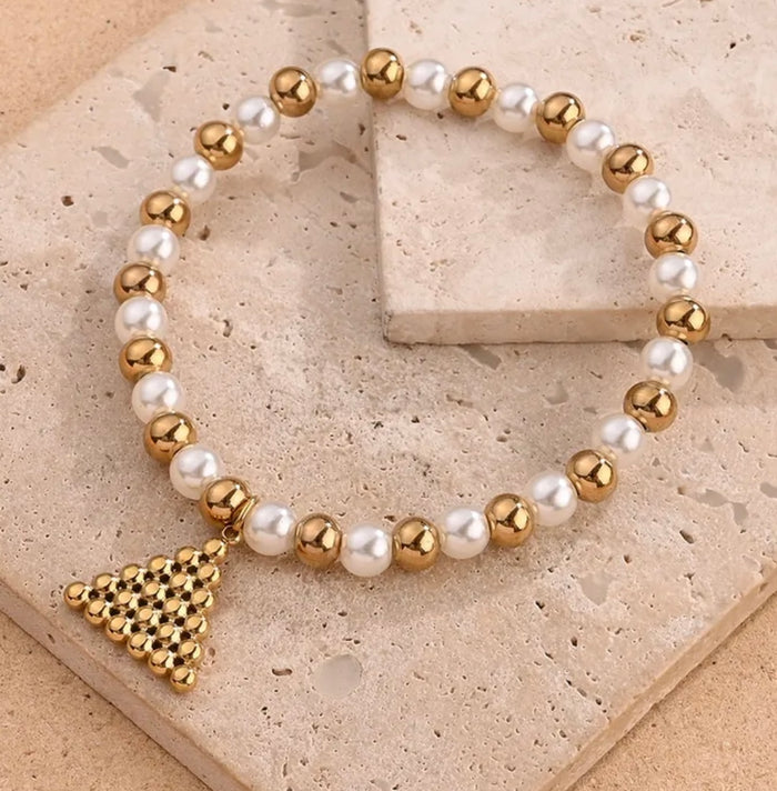 Pearl Delta Charm Bracelet (FW)