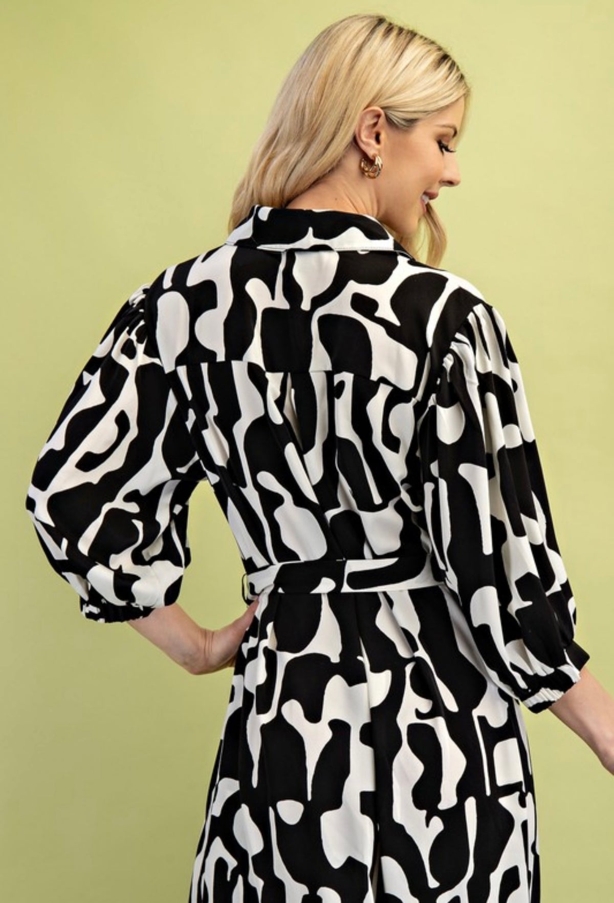 *Available in Store* Black & White Geometric Print Dress