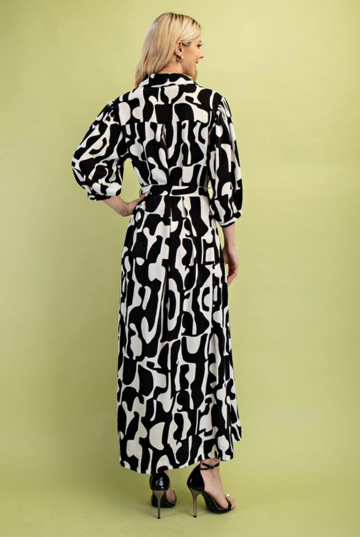 *Available in Store* Black & White Geometric Print Dress