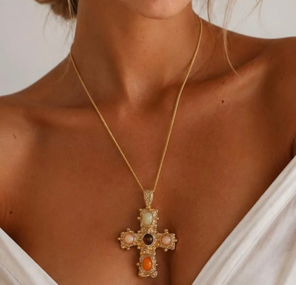 Retro Gold Cross Necklace (FW)