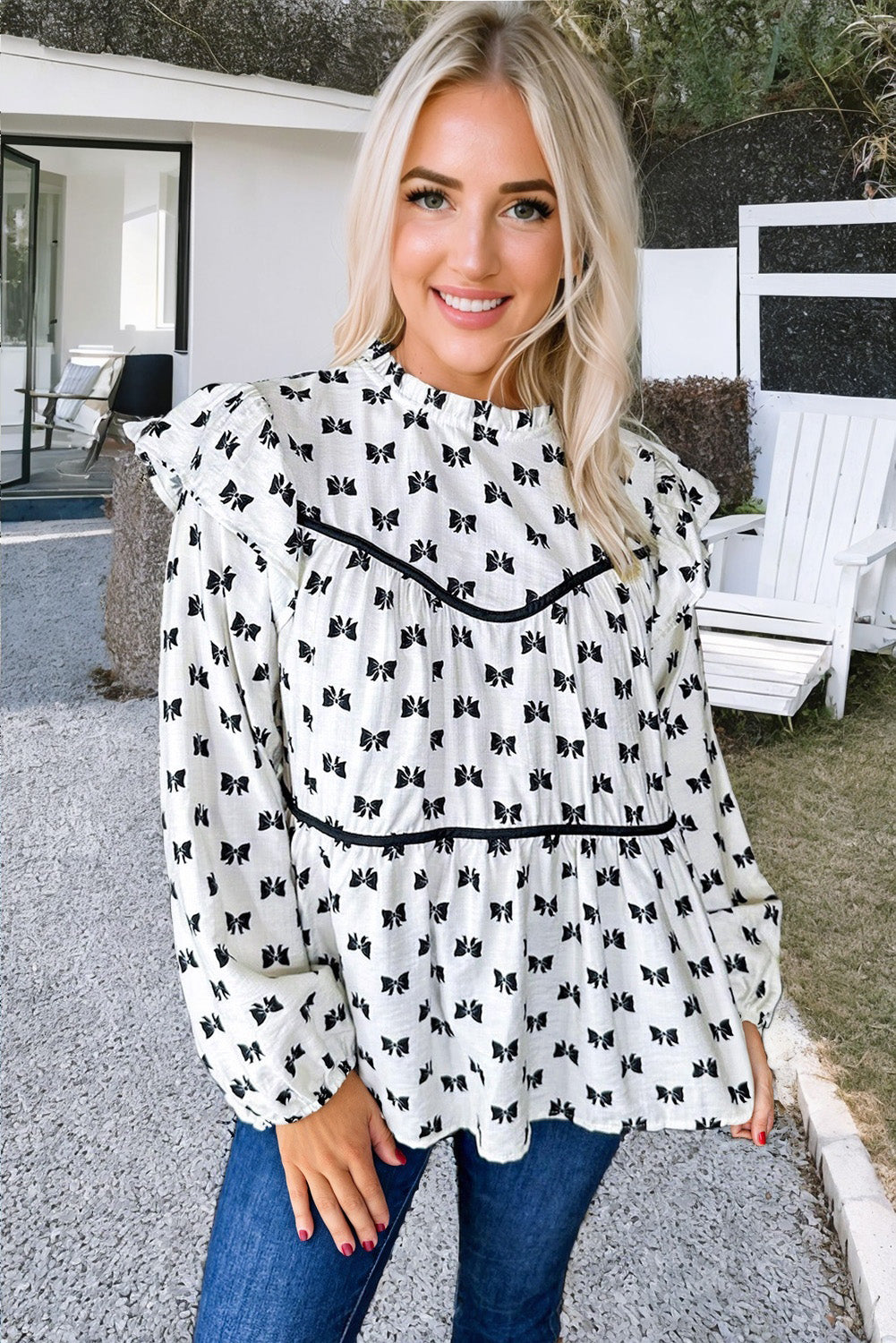 *WEBSITE EXCLUSIVE* Betsy White Bow Print Flowy Blouse