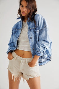 *WEBSITE EXCLUSIVE* Emma Oversized Pocketed Denim Jacket