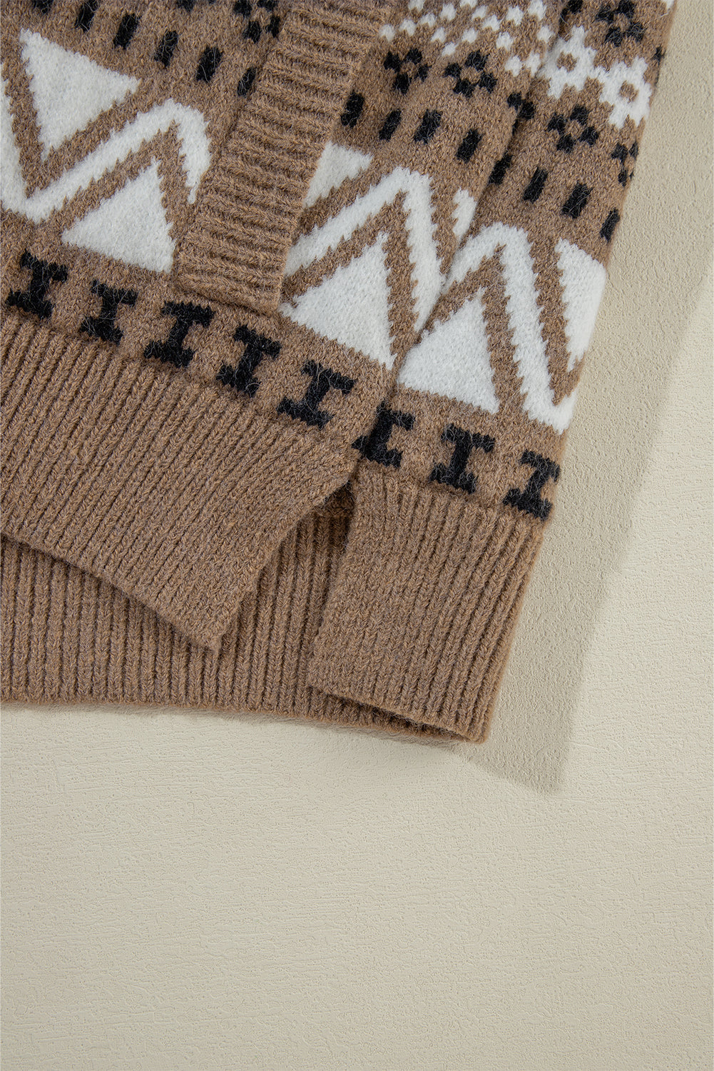 *Website Exclusive* Brown Geometric Print Ribbed Trim Zipper Collar Sweater