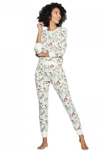 *WEBSITE EXCLUSIVE* Holly Print Christmas Pajama Set