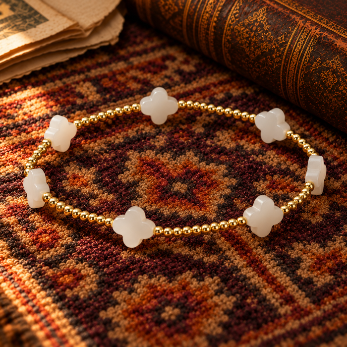 White Flower Bead Bracelet (FW)