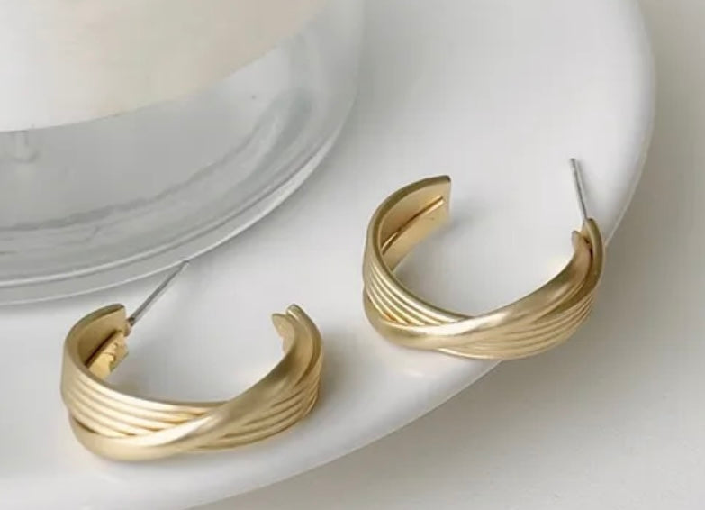 Matte Gold Smooth & Textured Twisted Hoops (FW25)