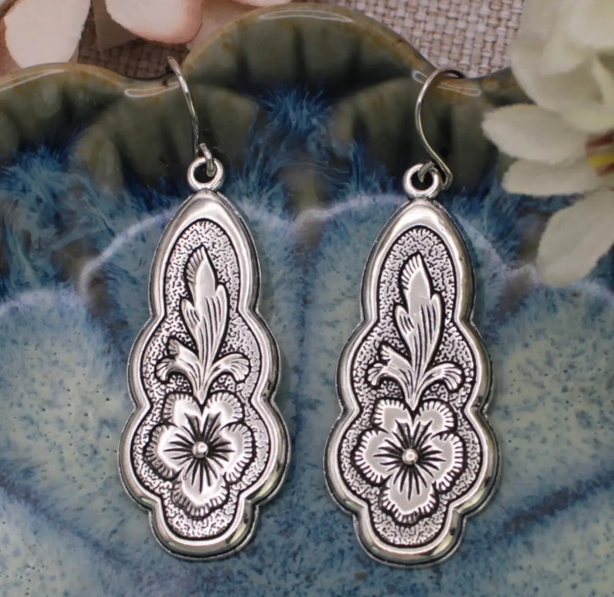 Silver or Gold Vintage Look Earrings