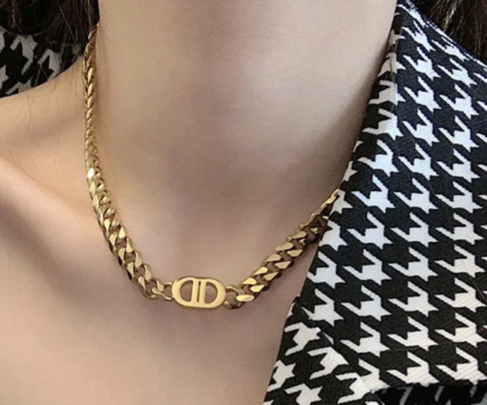 “D” Dupe Chain Necklace