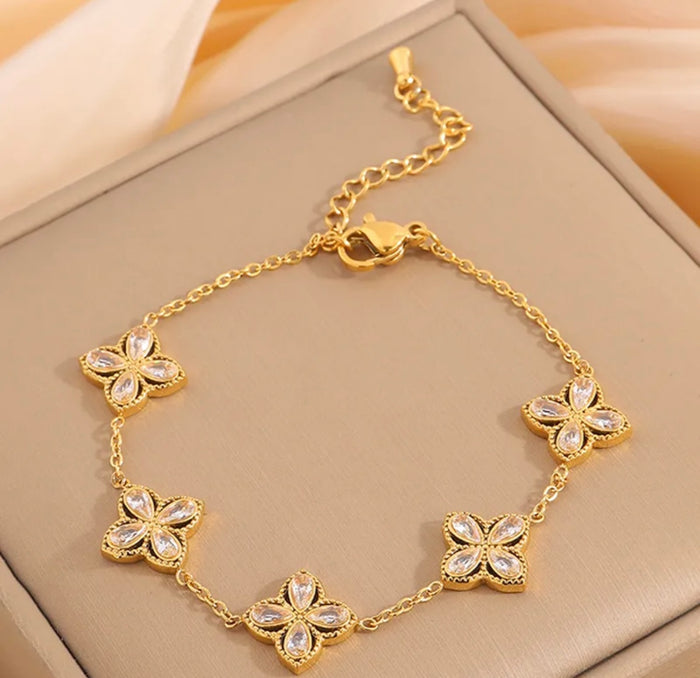 Sparkly Clover Bracelet (FL24)