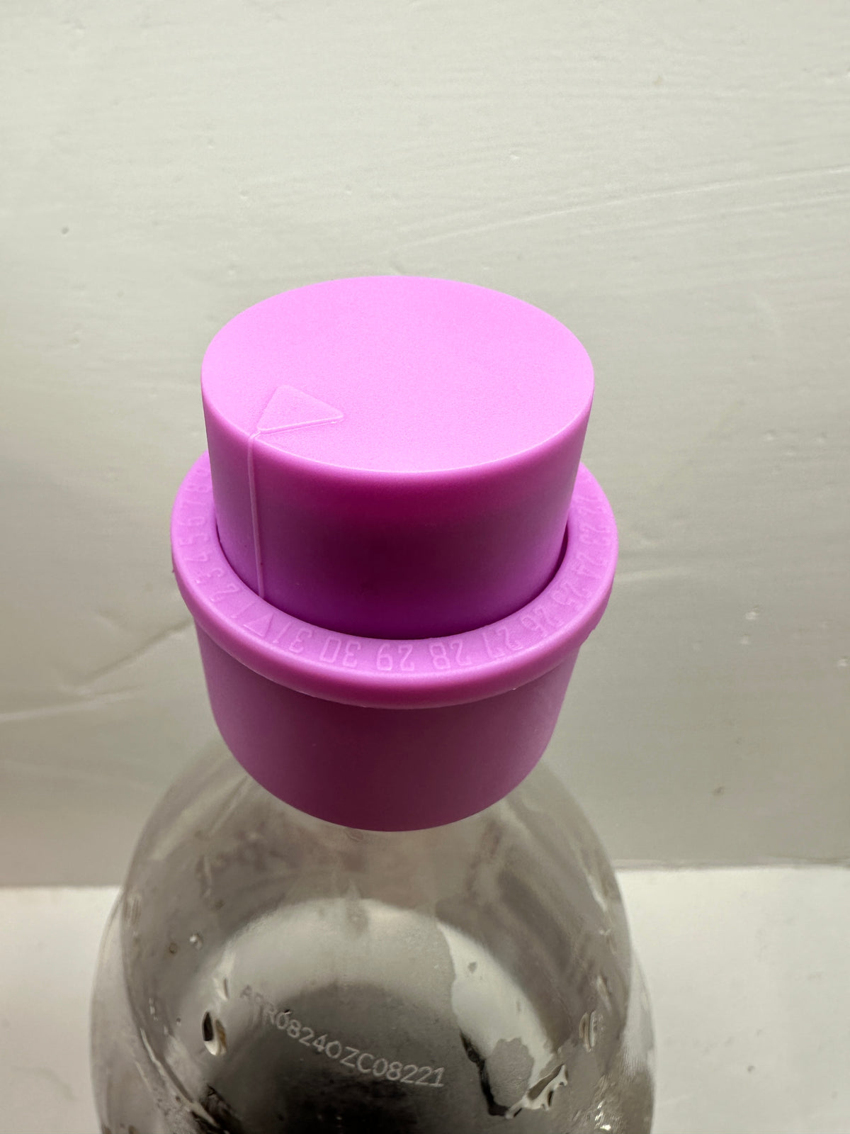 Bottle Drink Stopper Pump Lavender