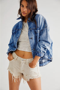 *WEBSITE EXCLUSIVE* Emma Oversized Pocketed Denim Jacket