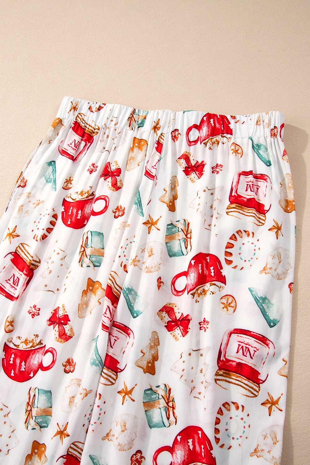 *WEBSITE EXCLUSIVE* White Christmas Pattern Pajama Set