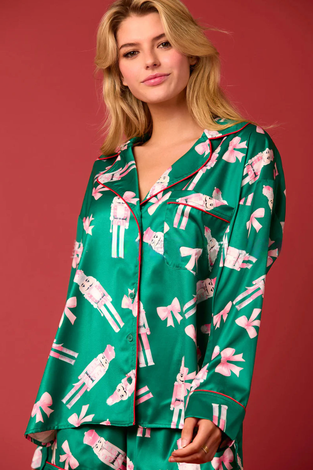 *Estimated Ship Date 11/27 *Website Exclusive* Green Nutcracker Lapel Collar Long Sleeve Top And Shorts Pajama Set