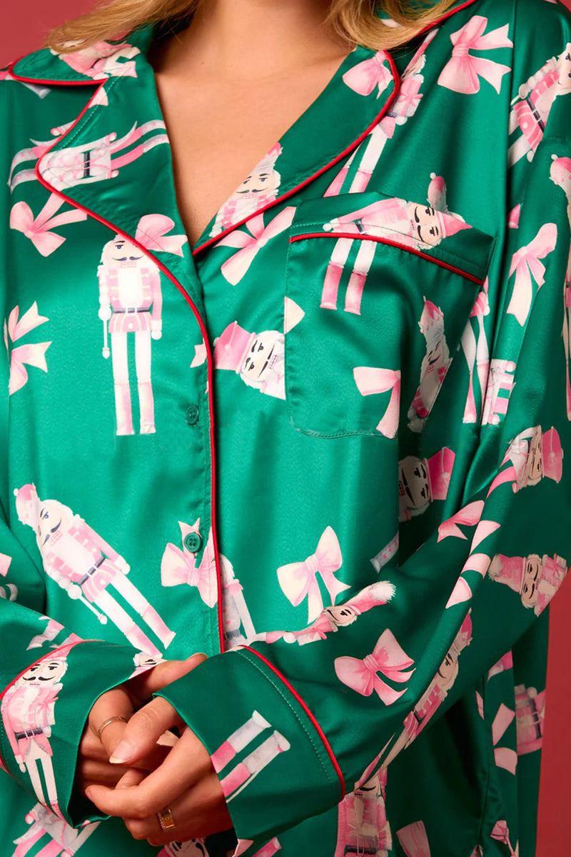 *Estimated Ship Date 11/27 *Website Exclusive* Green Nutcracker Lapel Collar Long Sleeve Top And Shorts Pajama Set